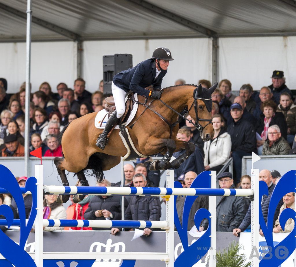 Hendrik-Jan Schuttert derde in Small Grand Prix Vejer, broer Frank zesde - Horses.nl