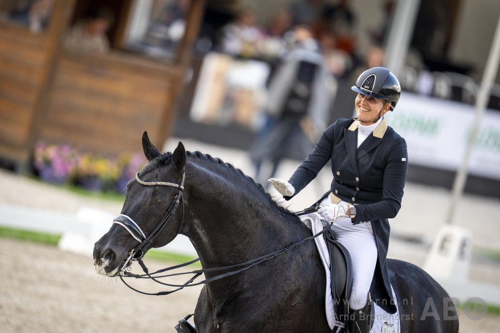 Emmelie Scholtens maakt rentree met Desperado Horses