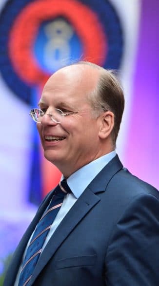 Rechtbank kiest partij voor ontslagen directeur Oldenburger Verband Heiner Kanowski featured image