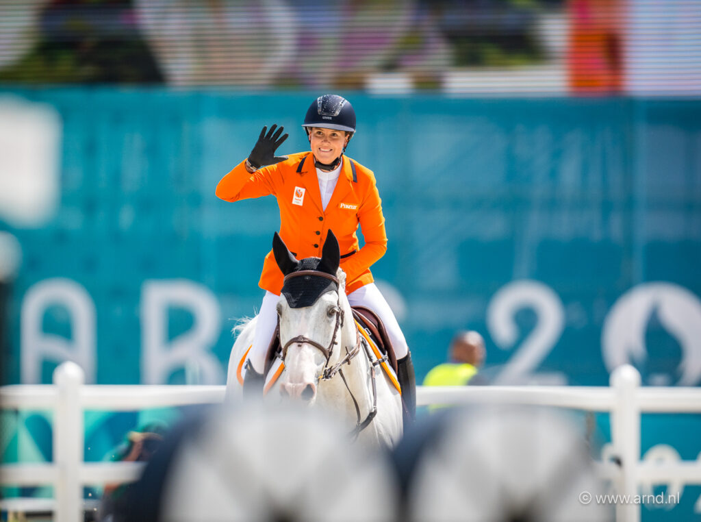 Podcast Horses In Parijs: Springteam vierde – met Mathijs van Asten featured image