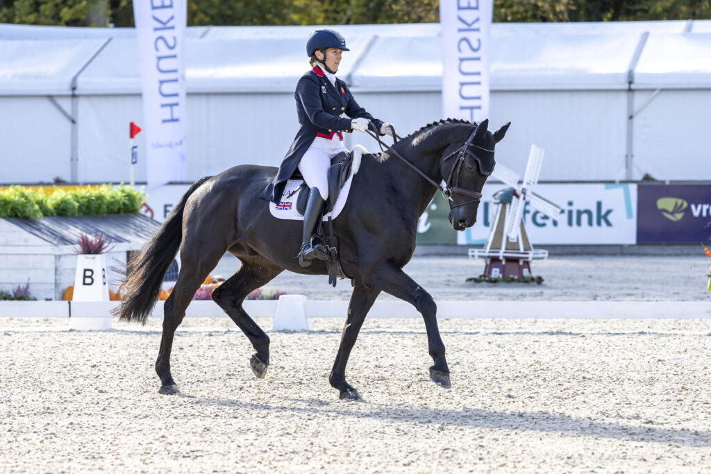 Military Boekelo: Laura Collett aan de leiding na dressuur featured image